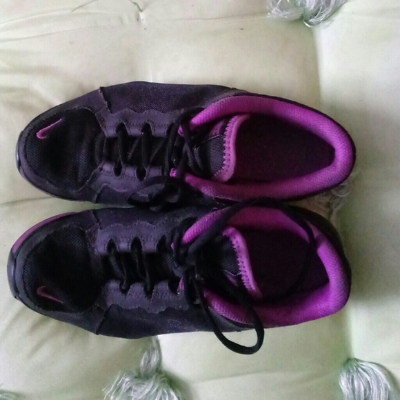 Nike sneakers - Picture 2 of 5