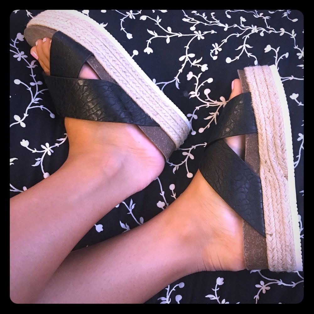 Steve Madden platform sandals