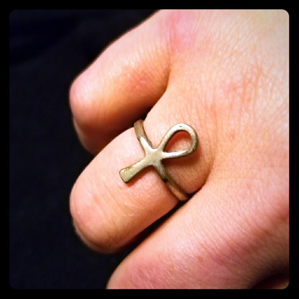 ANKH RING SIZE 9
