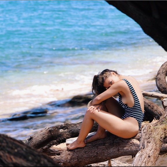 MEET YOUR POSHER🌼 - Picture 3 of 3