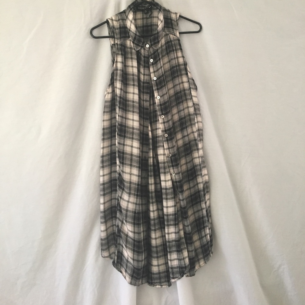 Long short-sleeved top
