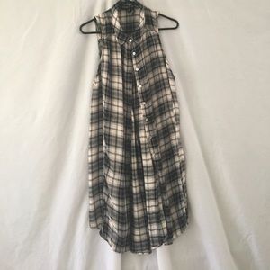 Long short-sleeved top