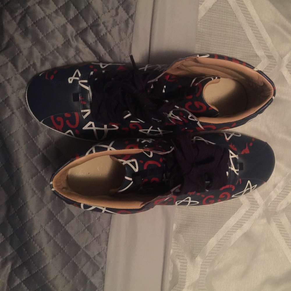 Gucci sneakers - Picture 1 of 3