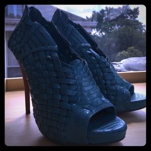 Michael Antonio MATTEO Vegan Snake print Heels
