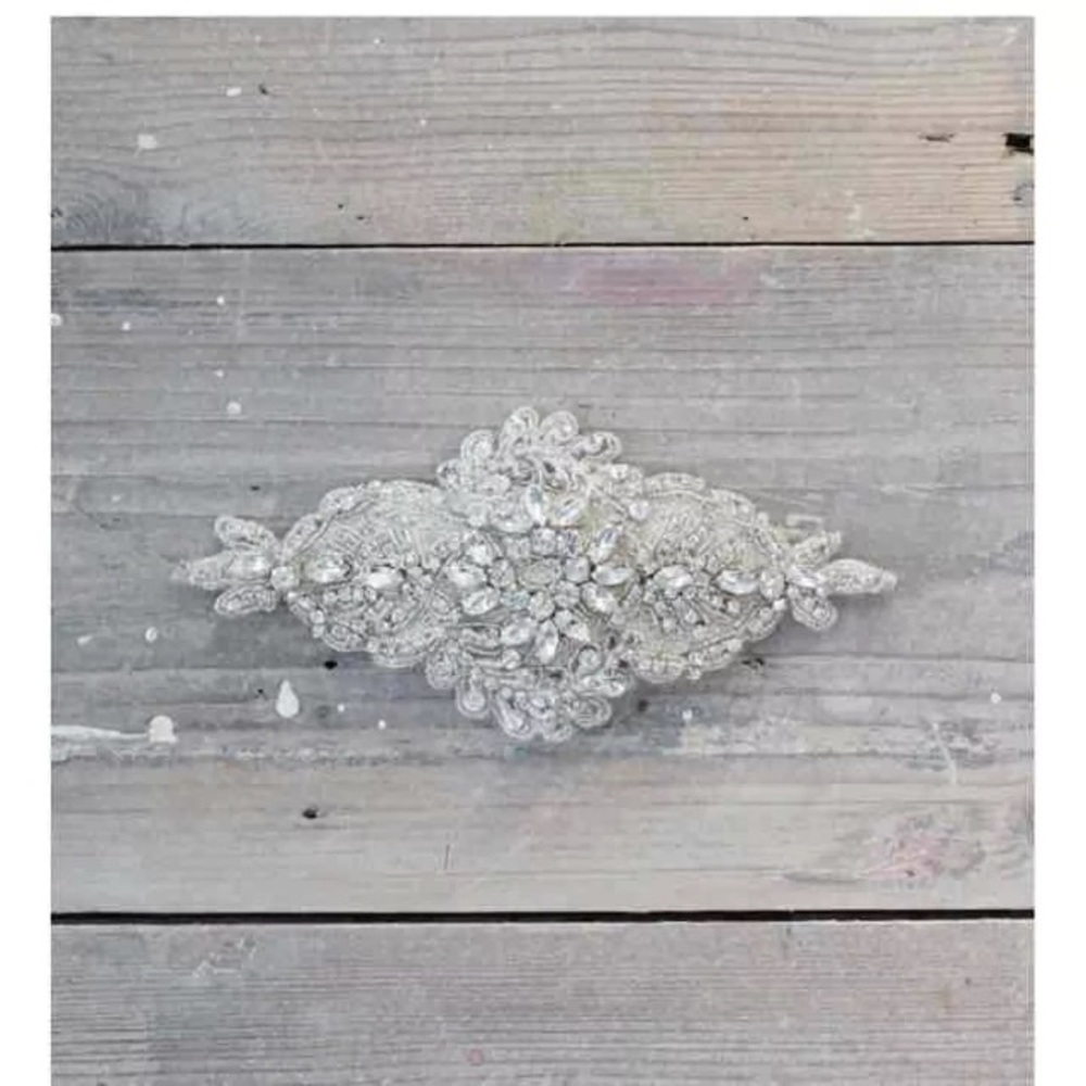 Anna Campbell Julia Cuff