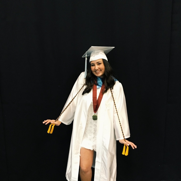 Meet your Posher, Samantha - Picture 1 of 1