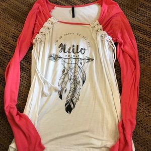 Woman's medium long sleeve shirt