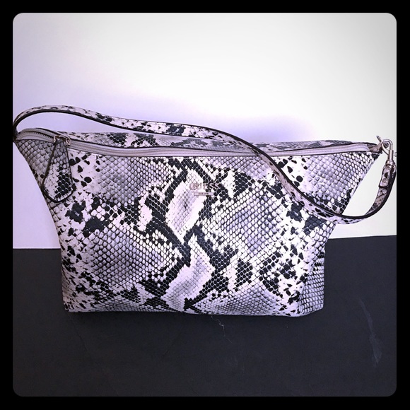 Guess Handbags - GUESS PURSE