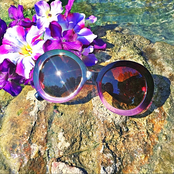 "Heather" Round Celebrity Baroque Sunglasses - Picture 2 of 4