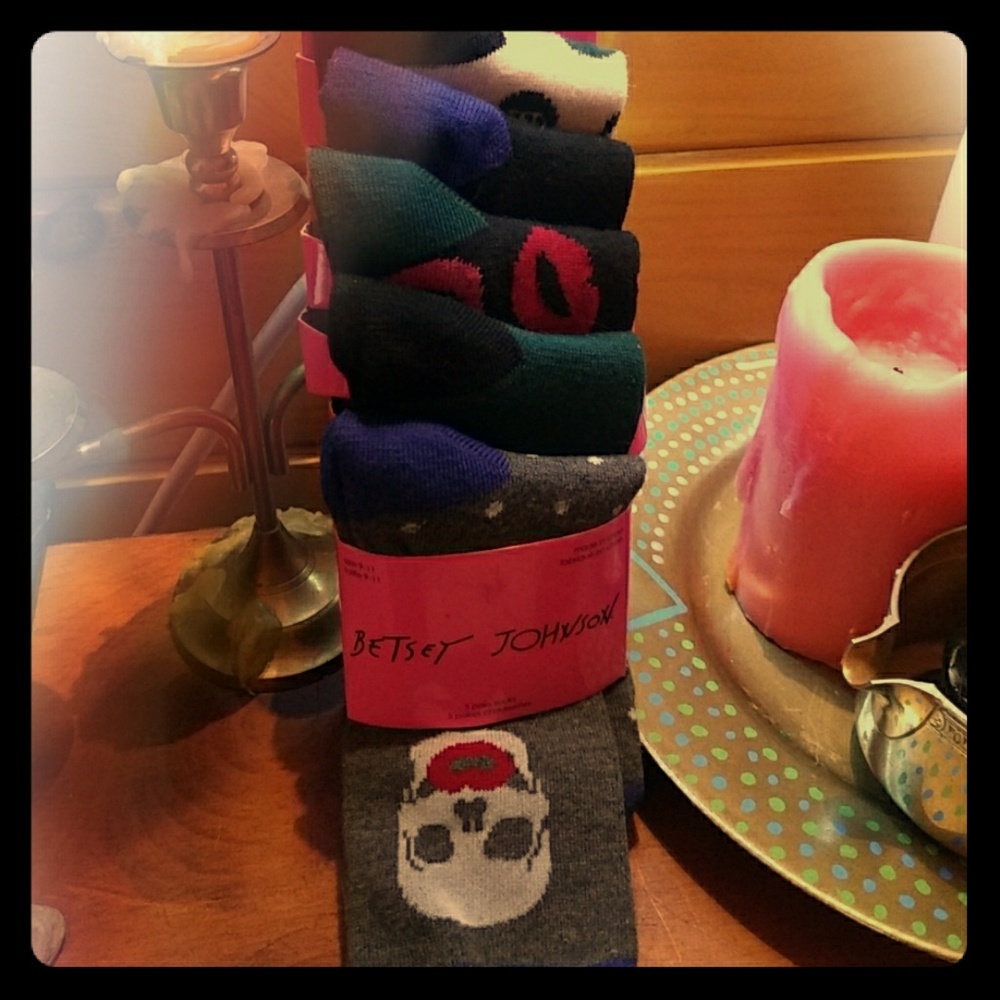 Betsey Johnson 5 pair socks
