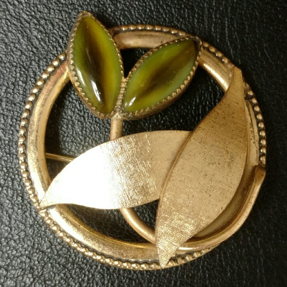 Vintage round abstract floral brooch - Picture 1 of 5