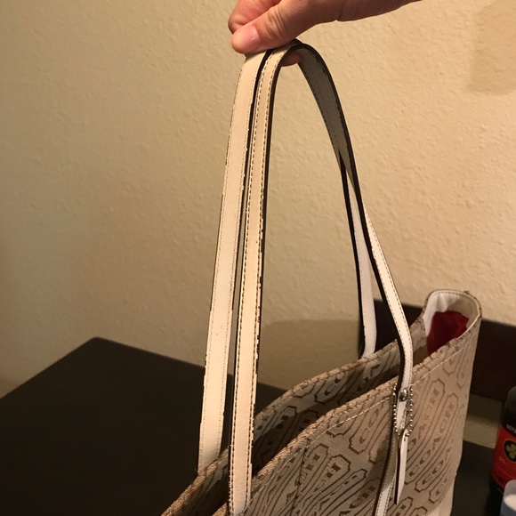 Coach purse - Picture 2 of 4