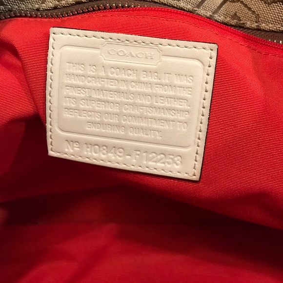 Coach purse - Picture 4 of 4