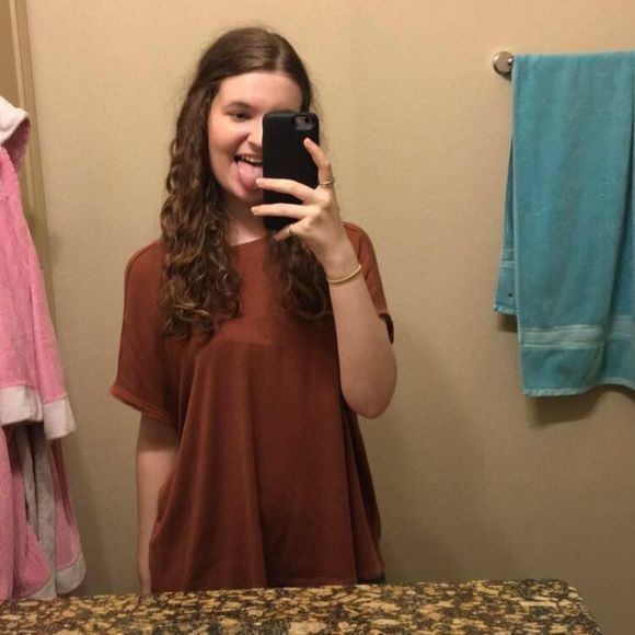 Meet your Posher, Haley - Picture 2 of 2