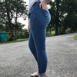 Indigo Rein Medium Wash Jeans