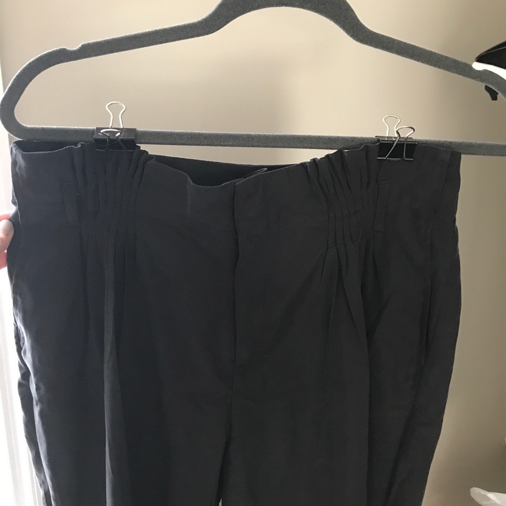 Gray cropped pants