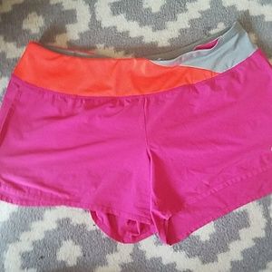 Nike running short with pockets