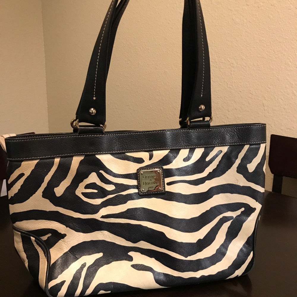 Dooney & Bourke purse