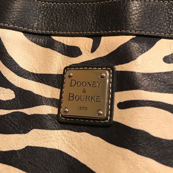 Dooney & Bourke purse - Picture 2 of 3