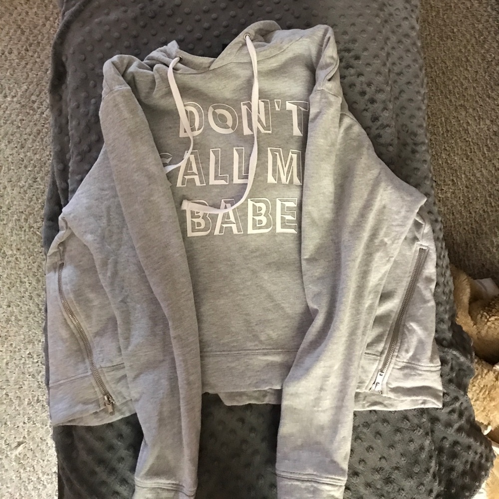 Cropped hoodie