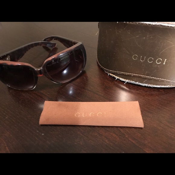 Gucci sunglasses - Picture 1 of 2