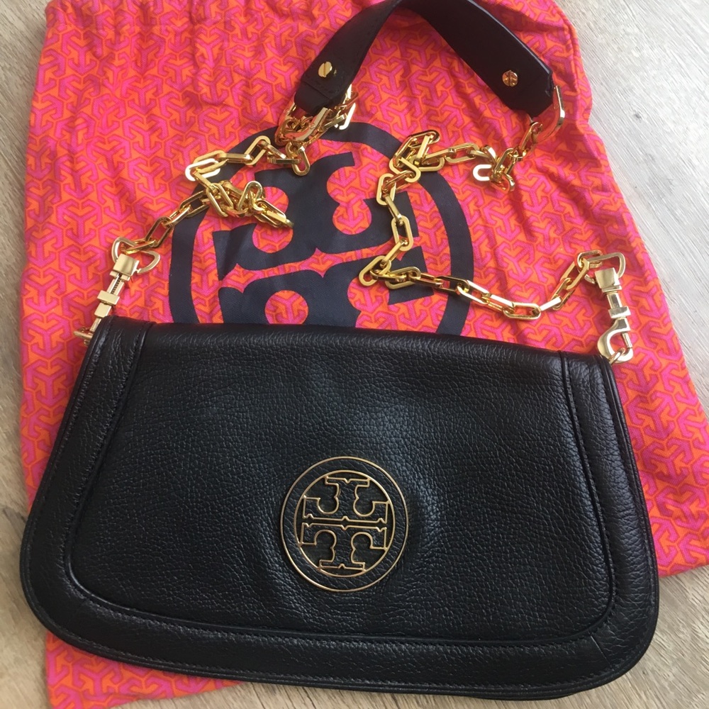 Tory Burch Amanda logo flap clutch