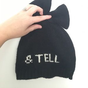 Kiss and tell Betsey Johnson hat