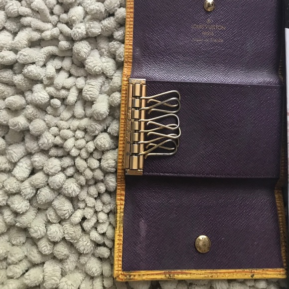 Key Case - Picture 3 of 3