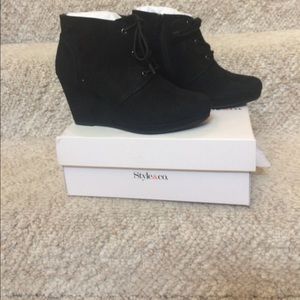 Black booties/wedges