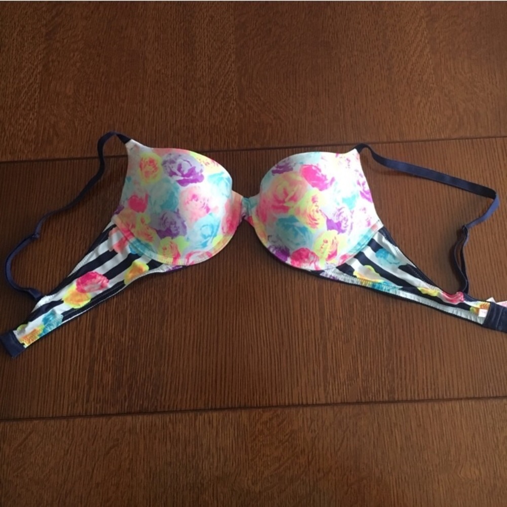 Victoria's secret bra