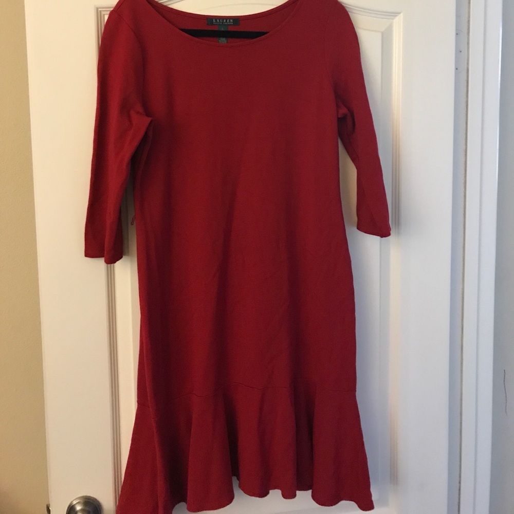 Red 3/4 sleeve dress