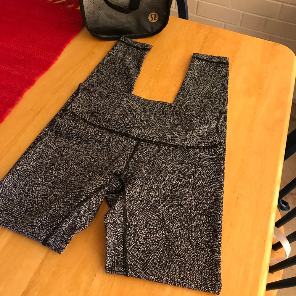 NWOT Lululemon Wunder Unders