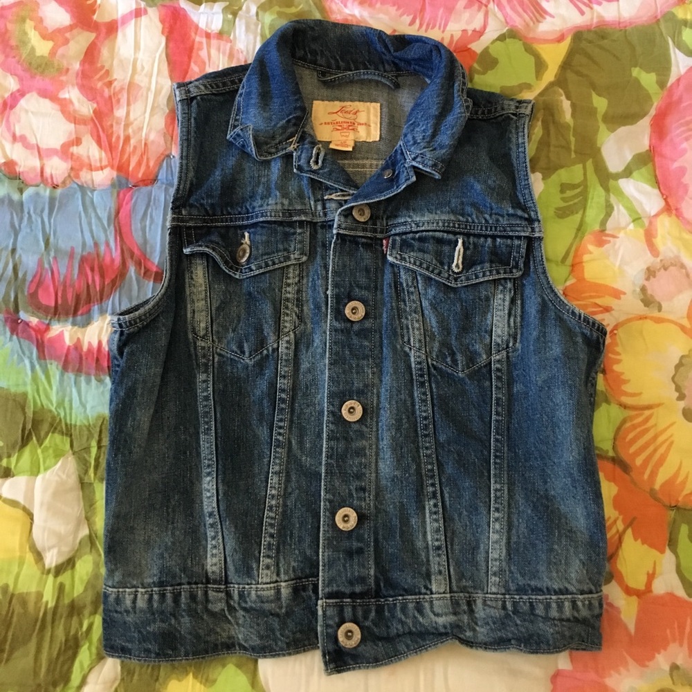Levi's Denim Vest in size Small