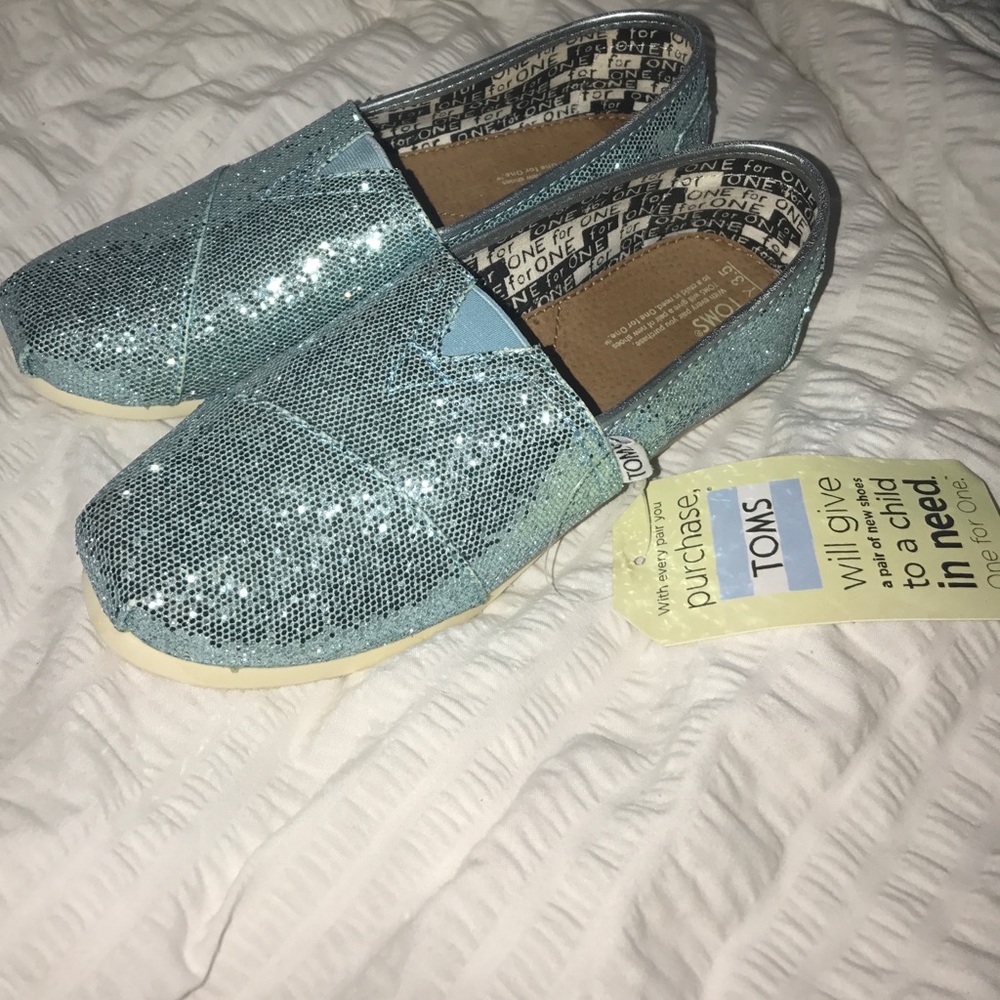 Toms