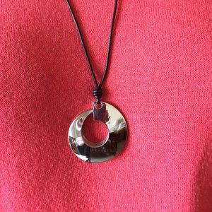 Modern adjustable necklace