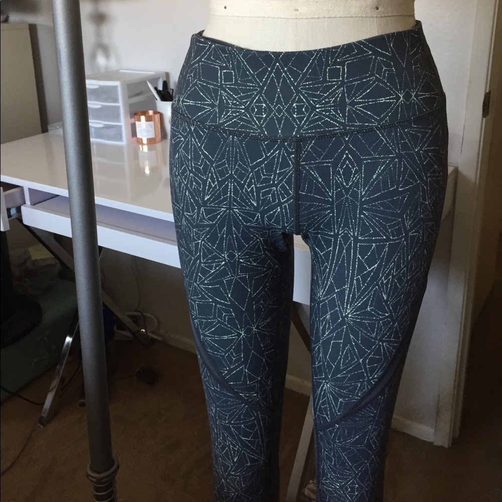 Mesh paneled grey Zella Leggings sz S