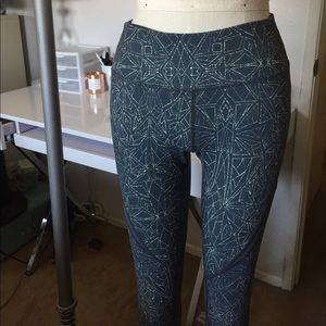 Mesh paneled grey Zella Leggings sz S