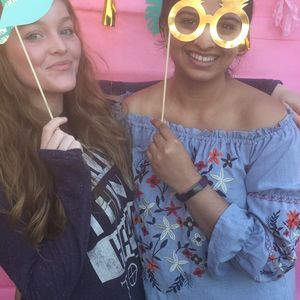 Meet your Posher, Olivia