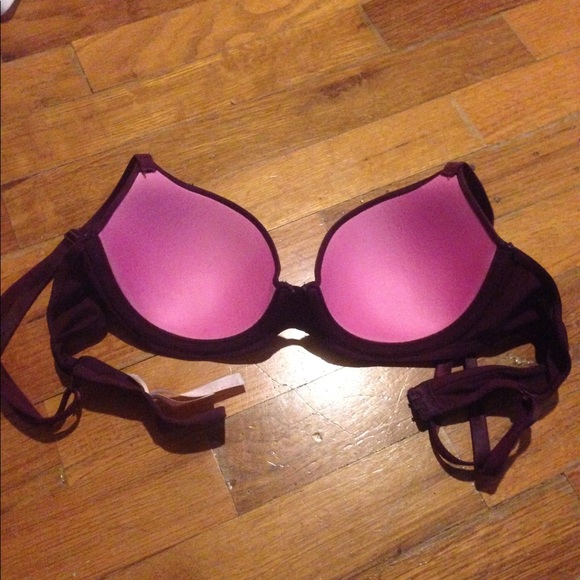 Pink VS Bra (PRICE IS NEGOTIABLE) - Picture 2 of 3