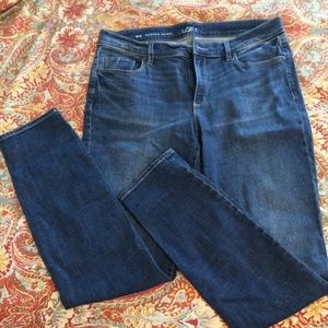 Loft modern skinny blue jeans