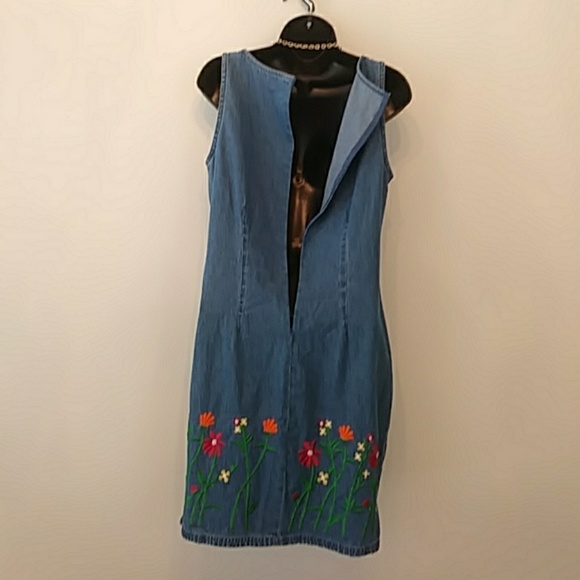 Floral Denim Dress - Picture 5 of 6