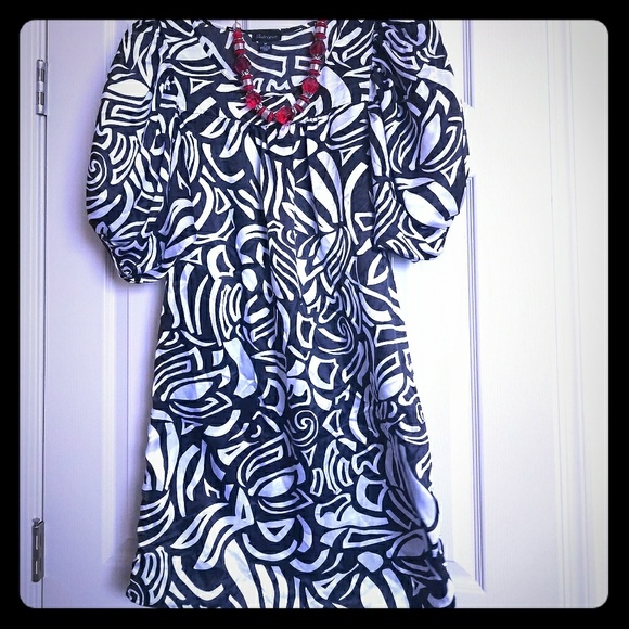 *Free Gifted*💋B & W Dress - Picture 1 of 4