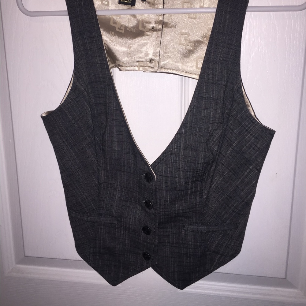 🌻GUESS Business vest for women! 💼