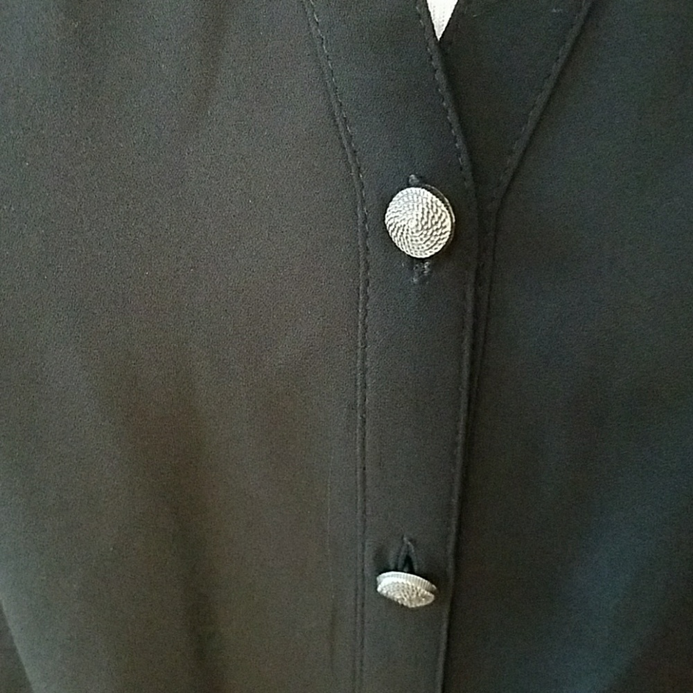 Maurices Hi-Li Tie-Front Button-Up Blouse - Picture 4 of 6