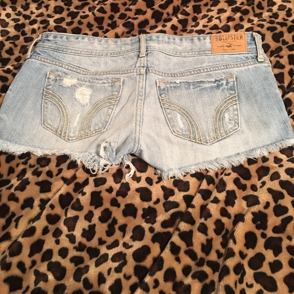 Hollister Shorts - Picture 1 of 2