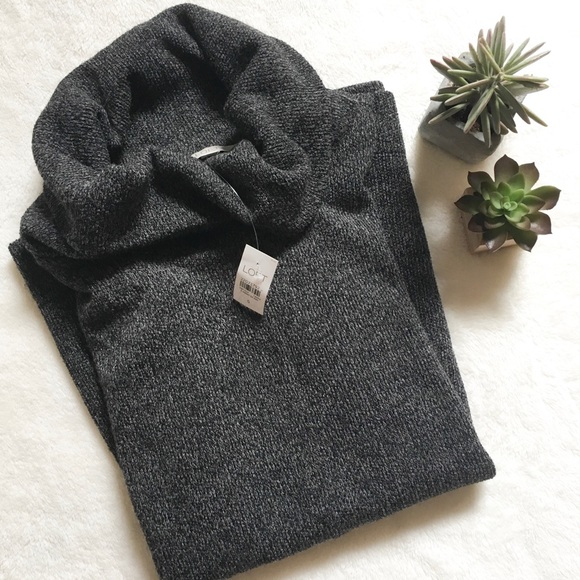 LOFT Tops - 🎀HP 10.13.17🎀 LOFT Top