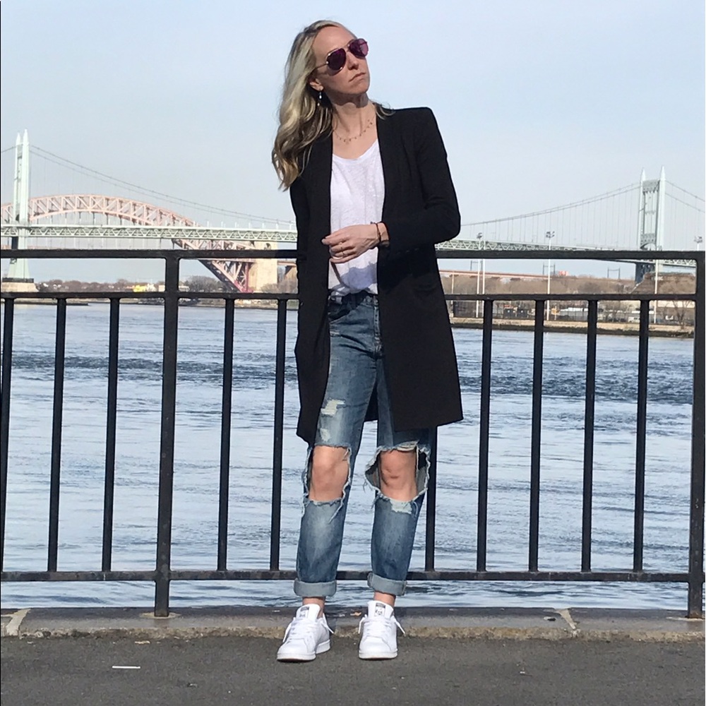 Meet your Posher, Caitlin