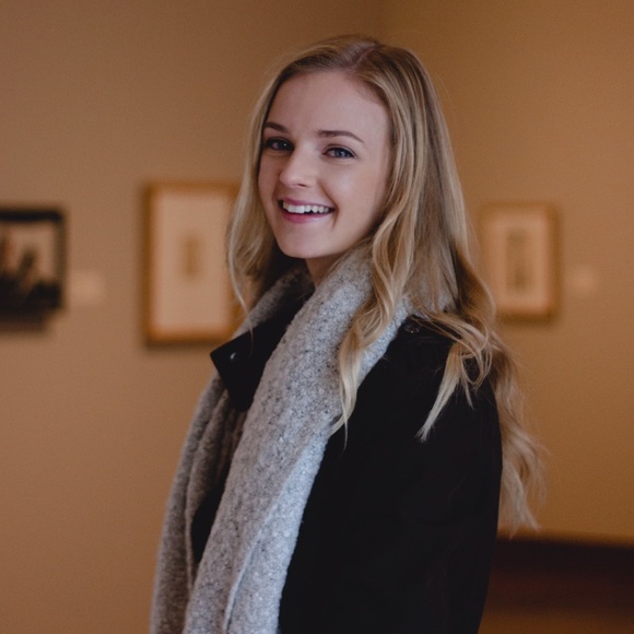 Meet your Posher, Katelyn - Picture 1 of 1