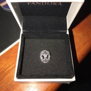 PANDORA Fleur-de-lis charm. Make me an offer! 🎉🎉
