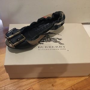 Super Cute Burberry Flats. Worn twice.